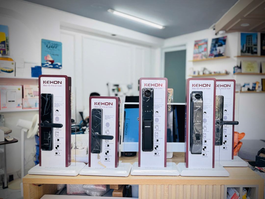 khoá thông minh hafele